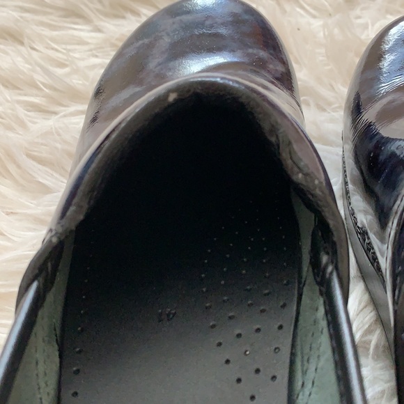 Dansko | Blue Marbled Patent Clogs - Picture 4 of 11